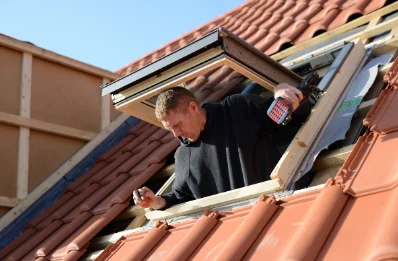 Pose de fenêtres de toit Velux à Laymont